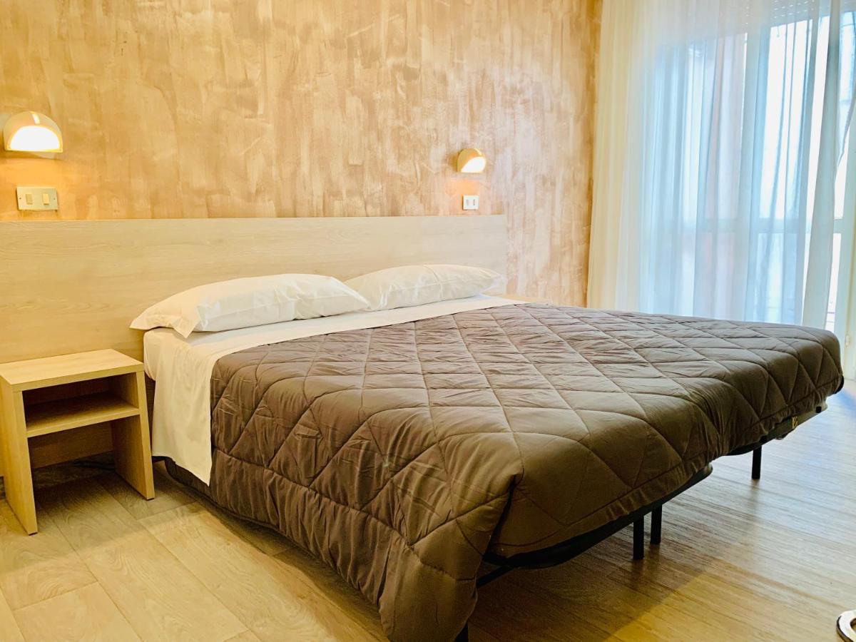 Hotel Palma Benessere Rimini Eksteriør billede