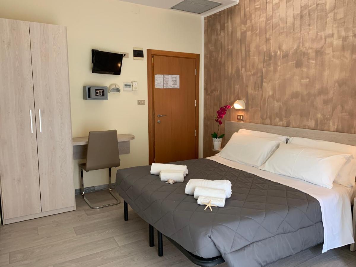 Hotel Palma Benessere Rimini Eksteriør billede