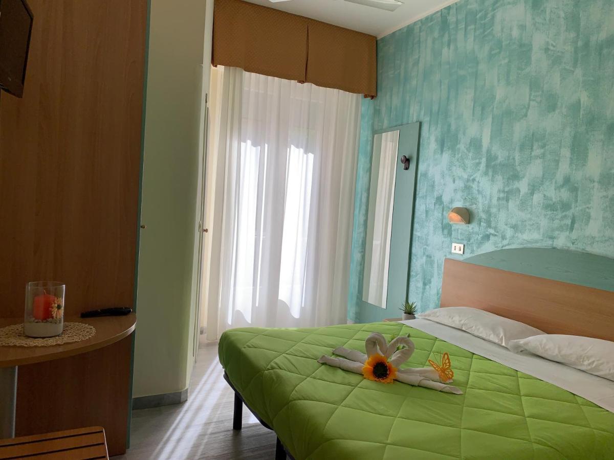 Hotel Palma Benessere Rimini Eksteriør billede