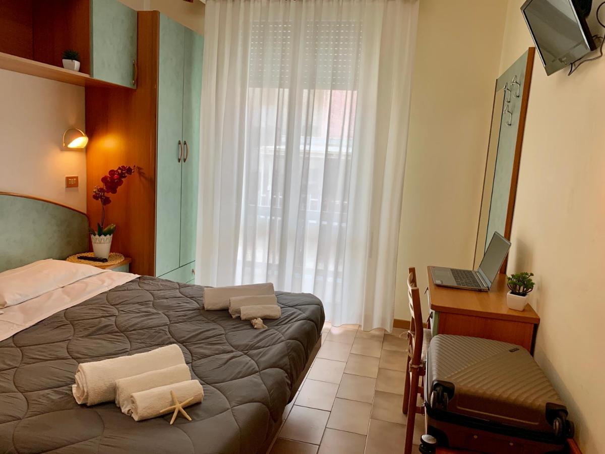 Hotel Palma Benessere Rimini Eksteriør billede