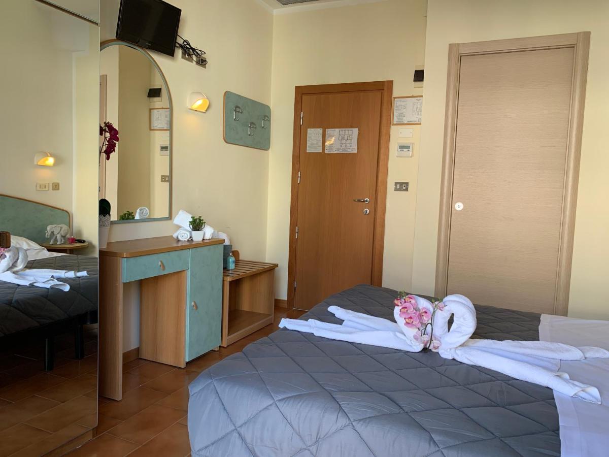 Hotel Palma Benessere Rimini Eksteriør billede
